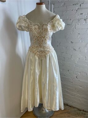 Vintage 1980s Ivory Pearl Beaded Satin Wedding Dress | Fairytale Bridal Gown
